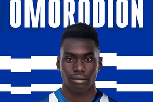 OFICIAL: Atlético de Madrid cede Samu Omorodion ao Deportivo Alavés