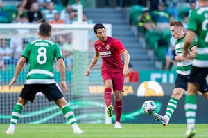 Sporting vence Villarreal por 3-0 no Troféu Cinco Violinos