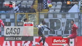 Liga Portugal Betclic: Boavista vs Santa Clara, Caso Moussa Koné (VAR), 1' (2024-2025)