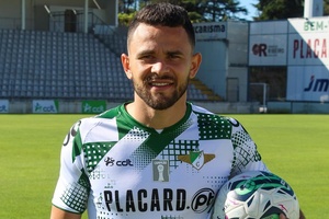 OFICIAL: Ponta de lança Matheus Aiás reforça Moreirense