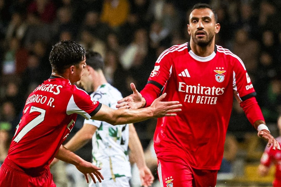 Benfica goleia em Moreira de Cónegos guiado por Pavlidis e Aursnes