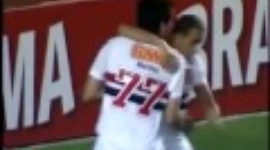 Brasileirão: São Paulo 2-2 Atlético-PR (2011)