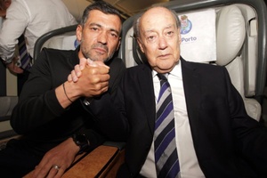Sérgio Conceição, Pepe e Jorge Mendes presentes no velório de Pinto da Costa