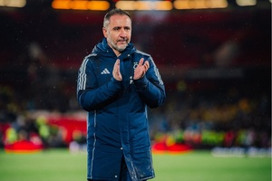 Vítor Pereira celebra primeiro ponto com o Nottingham Forest