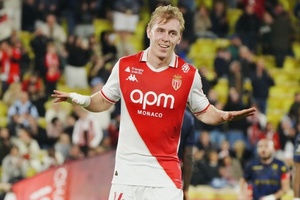 França: Mónaco bate Reims com terceiro ‘hat-trick’ de Mika Biereth em mês e meio