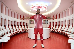 OFICIAL: Gelson Martins junta-se ao Olympiakos de Carlos Carvalhal