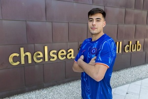 Mercado: Chelsea antecipa chegada de Anselmino, jovem promessa argentina