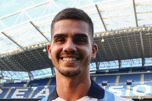 OFICIAL: Real Sociedad garante o empréstimo de André Silva