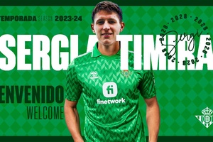 OFICIAL: Altimira paga a sua cláusula, rescinde com o Getafe após um mês e assina pelo Bétis
