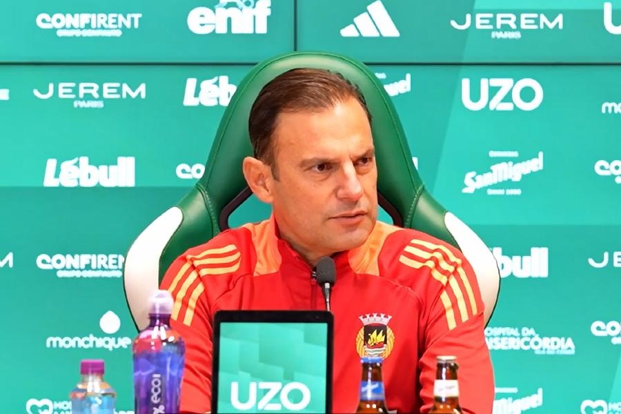 Sylaidopoulos pede Rio Ave "corajoso e compacto" frente ao líder FC Porto