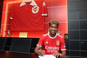 Promessa norte-americana assina pelo Benfica: Joshua Wynder chega para a equipa B