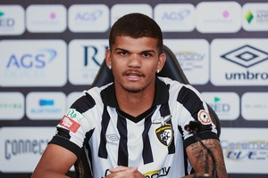 OFICIAL: Portimonense anuncia Mateus Sarará para o meio-campo