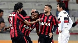 Copa do Brasil: Atlético-PR 2 - 0 Santa Cruz (2017)