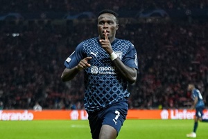 "Bruma é muito mais jogador que Aktürkoglu e Schjelderup"