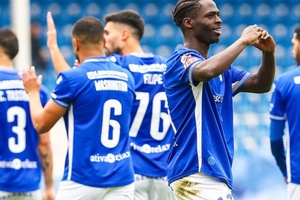 Reviravolta no apagar das luzes dá triunfo ao Feirense