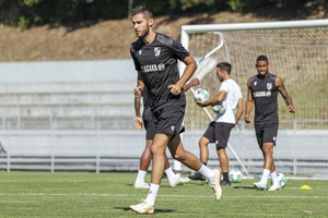 Vitória de Guimarães integra defesa central Borevkovic no plantel