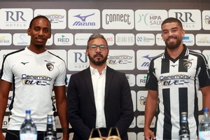 Mercado: Bryan Rochéz e Klismahn querem somar golos e assistências no Portimonense