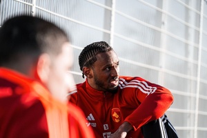 Till Cissokho reforça defesa do Rodez por empréstimo do Estrela da Amadora