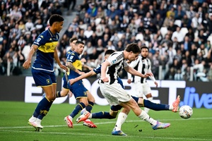 Bolonha e Juventus triunfam e mantêm disputa acesa por vagas europeias