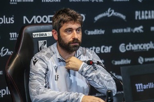 Vitória a um passo da Europa: Luís Freire exige "energia e postura" contra o Farense