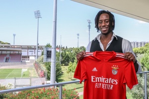 Mercado: Médio francês Soualiho Meité assina por cinco épocas com o Benfica