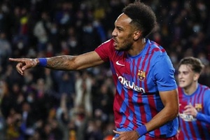 Barcelona: Casa de Aubameyang assaltada por quatro homens encapuzados