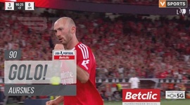 Liga Portugal Betclic: Benfica vs Casa Pia, Golo 3-0 Aursnes (2024-2025)