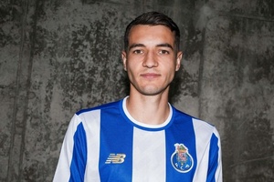 Pavol Stano garante: “Kiwior tomou a opção certa ao escolher o FC Porto”