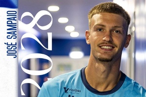 Vizela renova com José Sampaio até 2028 e promove jovem defesa