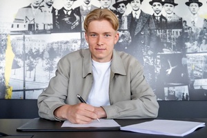 Borussia Dortmund exerce opção de compra do defesa Daniel Svensson