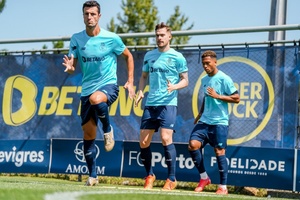 FC Porto: Reforço Fran Navarro e regressado Baró apresentam-se no arranque
