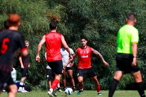Santa Clara estreia-se com empate em jogo-teste contra o Louletano
