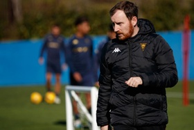 Cathro elogia "fome de vencer" do Estoril após goleada: "Lacximicant foi decisivo"