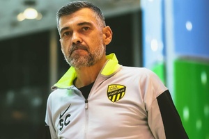Paulo Sousa perde na Liga dos Campeões asiáticos, Sérgio Conceição vence