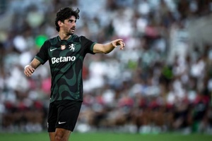 Sporting vence Villarreal e conquista Troféu Cinco Violinos