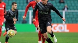 Brasileirão: Figueirense 3 - 2 Internacional (2016)