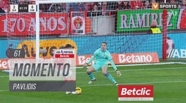 Liga Portugal Betclic: Benfica vs Famalicão, Jogada Pavlidis, 61' (2024-2025)