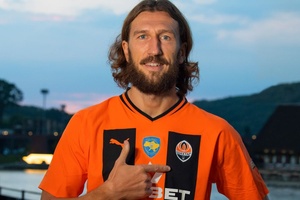 OFICIAL: Defesa central Dmytro Chygrynskiy regressa ao Shakhtar Donetsk aos 36 anos