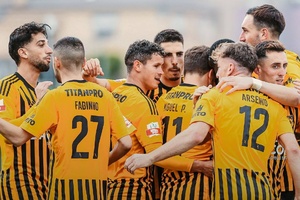 Lusitânia de Lourosa recebe Oliveirense em Vila Nova de Gaia devido a obras no seu estádio