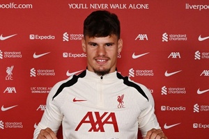 OFICIAL: Liverpool anuncia contratação de Milos Kerkez por 47 milhões de euros