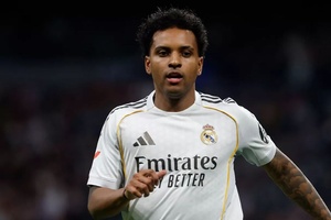 Rodrygo operado com exito ao joelho direito que obriga a longa paragem