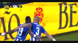 Liga Portugal Bwin: Arouca (0-2) FC Porto, Golo Mbemba, 57m (2021-2022)