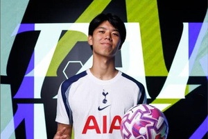 OFICIAL: Tottenham anuncia contratação de jovem defesa japonês