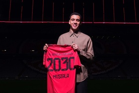 Alemanha: Musiala prolonga contrato com Bayern Munique até 2030