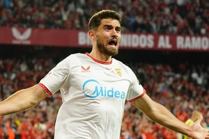 Girona e Sevilha afastam-se dos lugares de descida em Espanha