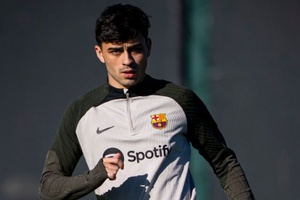 Barcelona em apuros: Lesão de Pedri aprofunda crise no meio campo blaugrana