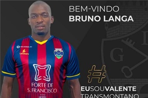Mercado: Defesa esquerdo internacional por Moçambique Bruno Langa é reforço do Chaves