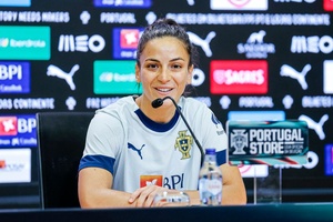 Beatriz Fonseca destaca "futebol variado" de competitivas Finlândia e Eslováquia
