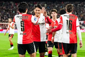 Feyenoord vence e prepara-se para Braga com moral alta