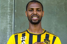 OFICIAL: Lusitânia de Lourosa reforça meio-campo com Alhassan